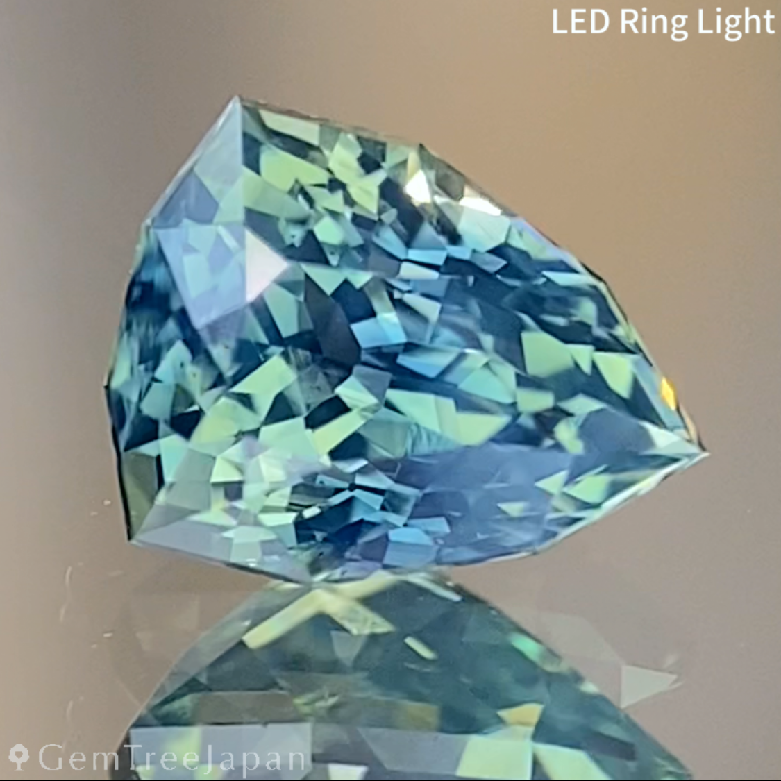 Bluish Green Sapphire 0.948ct / Nigeria