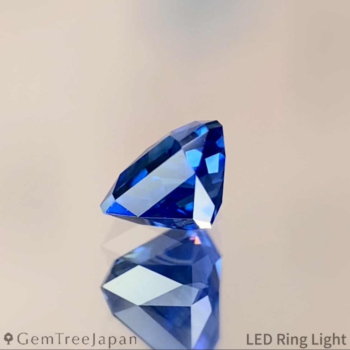 Cornflower Blue Sapphire 0.602ct / Sri Lanka