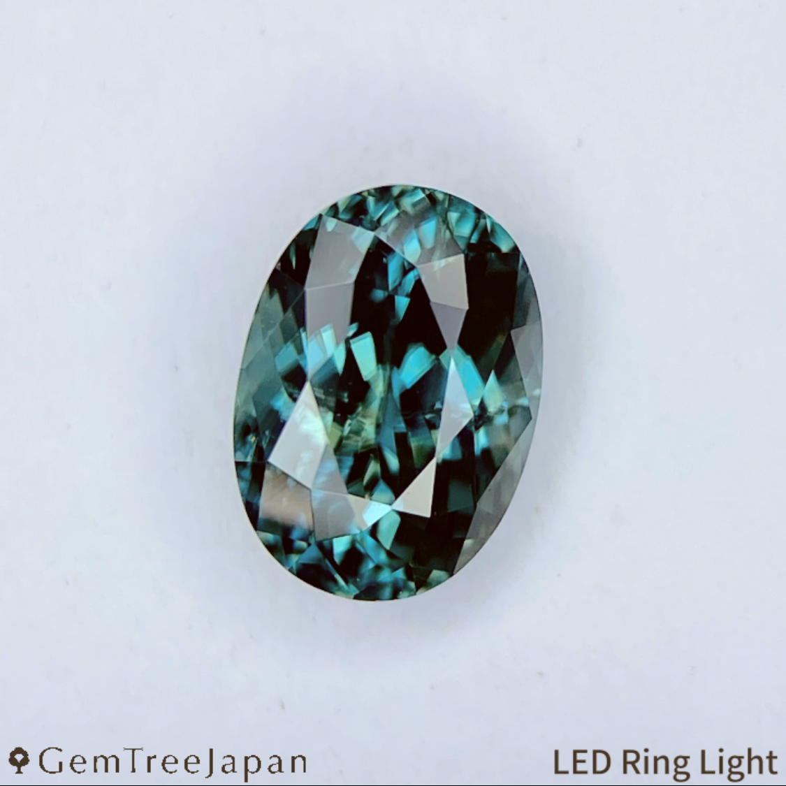 UV Tenebresent Zircon 1.256ct / Cambodia (UV Tenebrescence)