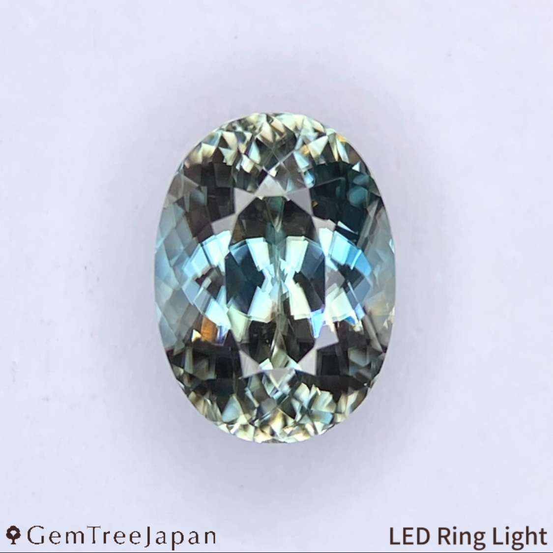 UV Tenebrescent Zircon 1.375ct / Cambodia