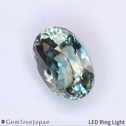UV Tenebrescent Zircon 1.375ct / Cambodia