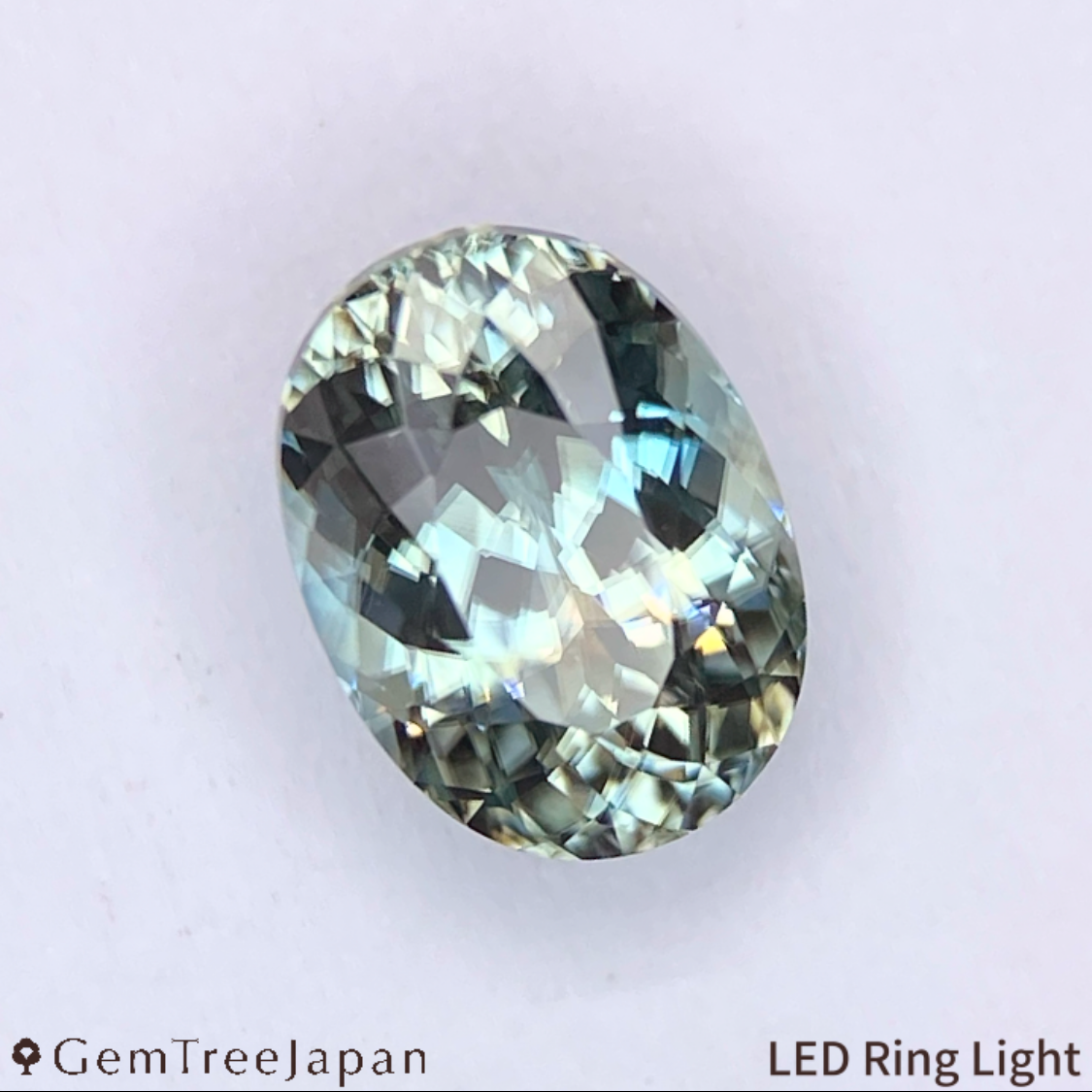UV Tenebrescent Zircon 1.375ct / Cambodia