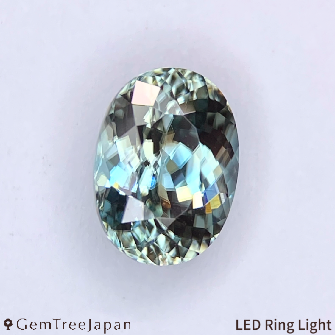 UV Tenebrescent Zircon 1.375ct / Cambodia