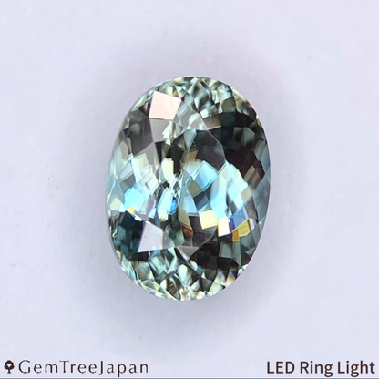 UV Tenebrescent Zircon 1.375ct / Cambodia