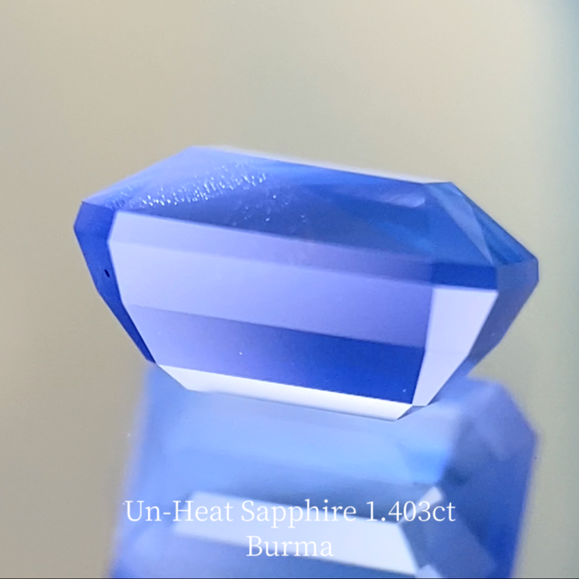 Burmese unheated sapphire 1.403ct ★ A cute stone with a soft cornflower blue color wrapped in a rare Burmese silk veil