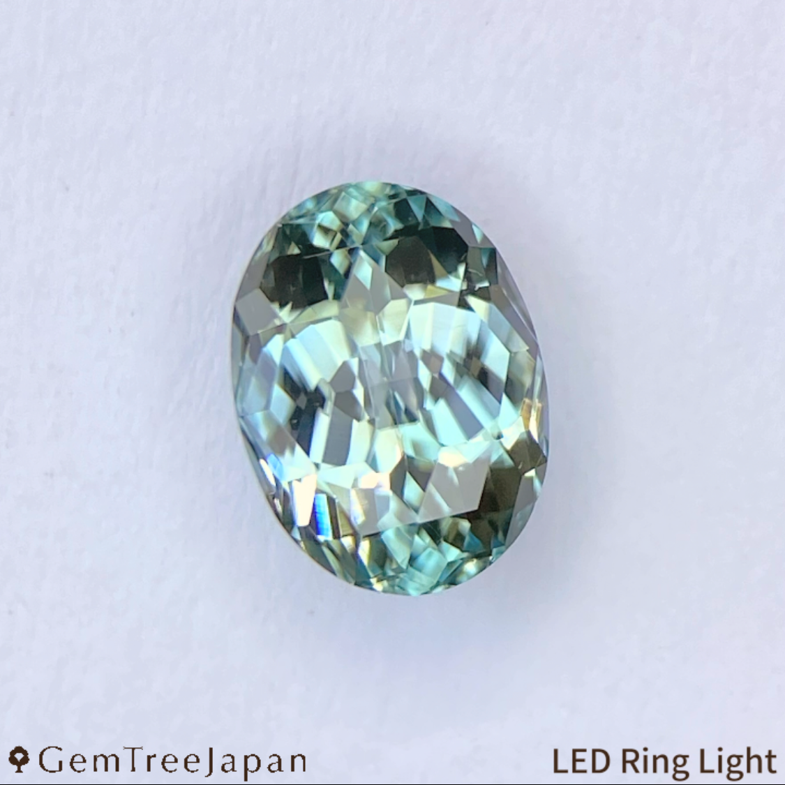 UV Tenebrescent Zircon 1.183ct / Cambodia