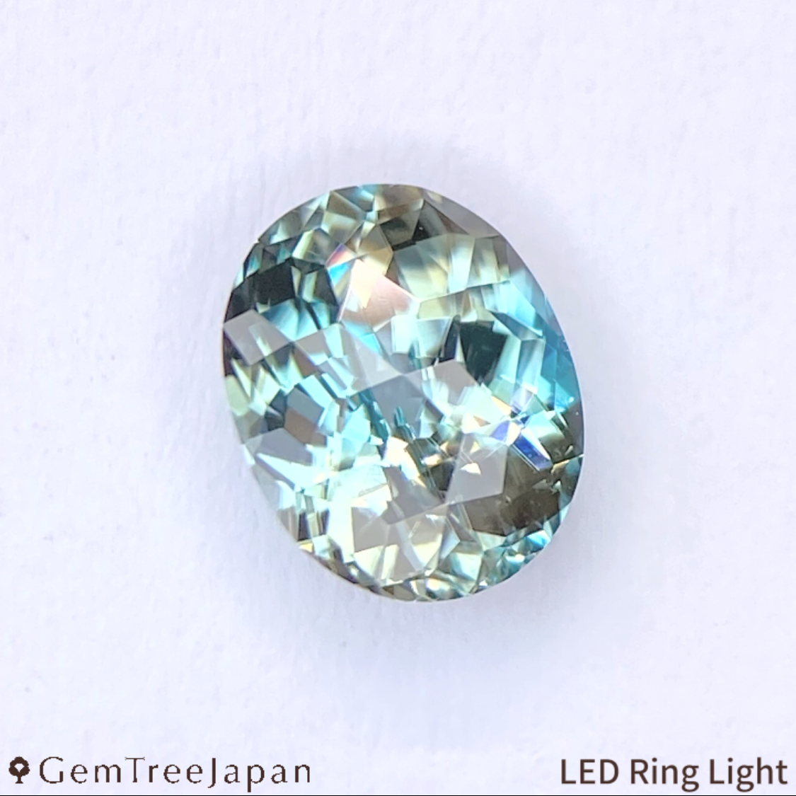 UV Tenebrescent Zircon 0.976ct / Cambodia
