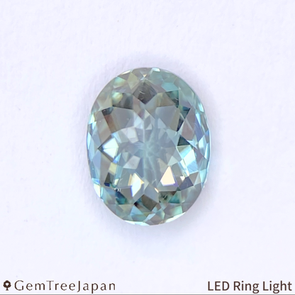 UV Tenebrescent Zircon 0.976ct / Cambodia