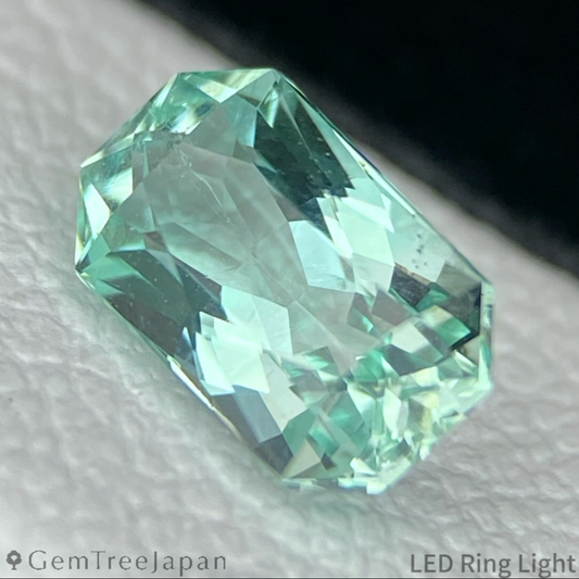Green Beryl 0.673ct / Nigeria