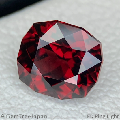 Rhodolite Garnet 0.987ct / Vietnam