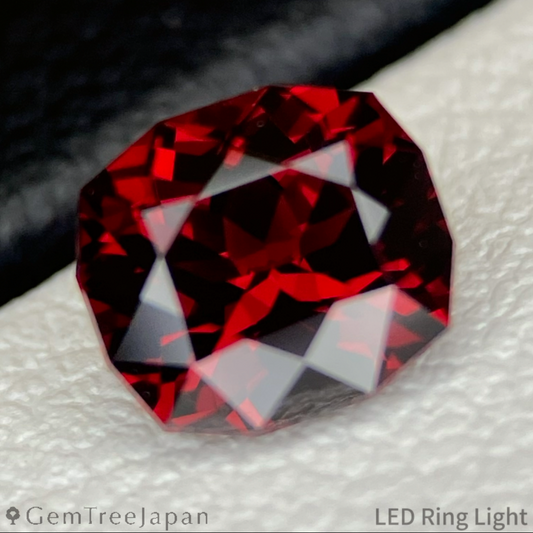 Rhodolite Garnet 0.987ct / Vietnam