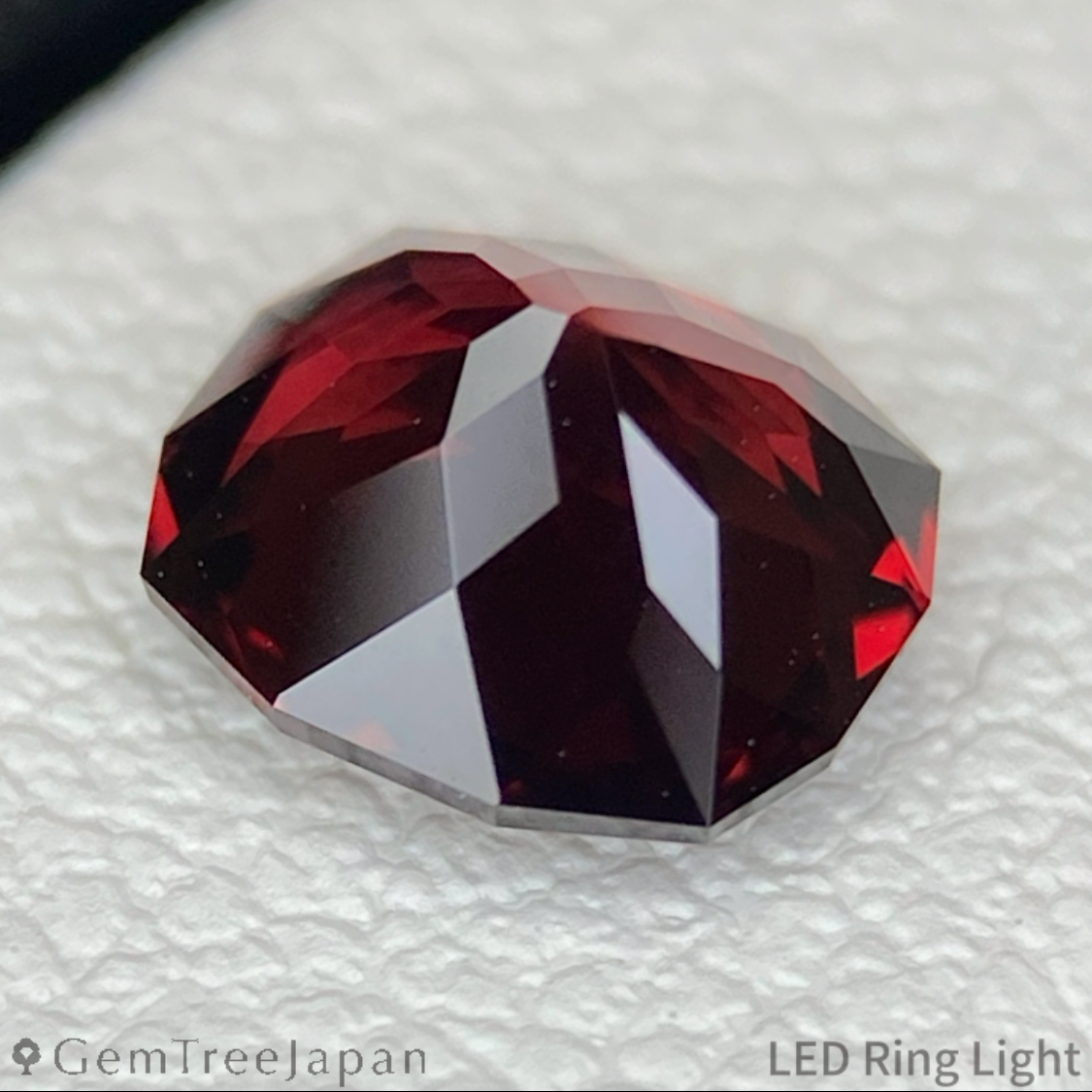 Rhodolite Garnet 0.987ct / Vietnam