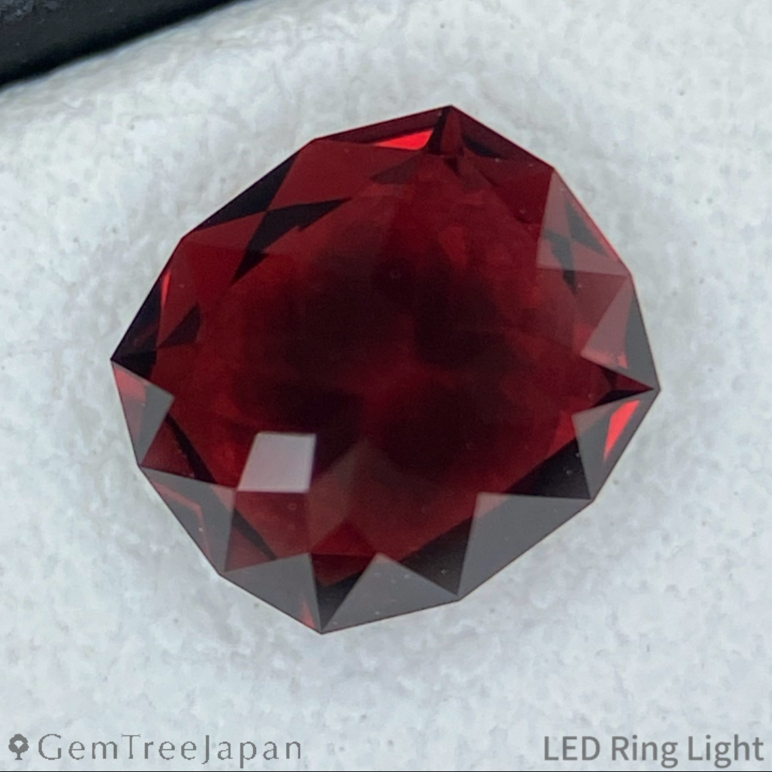 Rhodolite Garnet 0.987ct / Vietnam