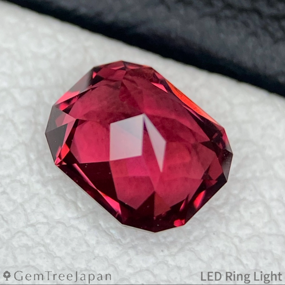 Rhodolite Garnet 0.980ct / Vietnam
