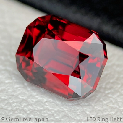 Rhodolite Garnet 1.084ct / Vietnam