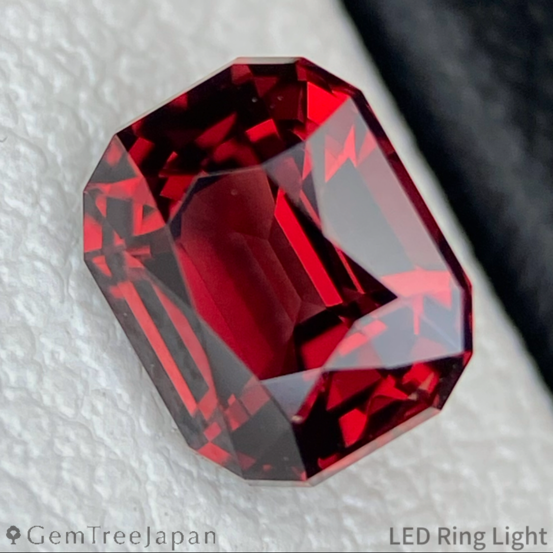 Rhodolite Garnet 1.084ct / Vietnam