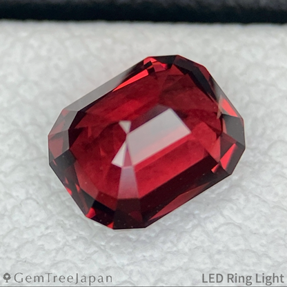Rhodolite Garnet 1.084ct / Vietnam