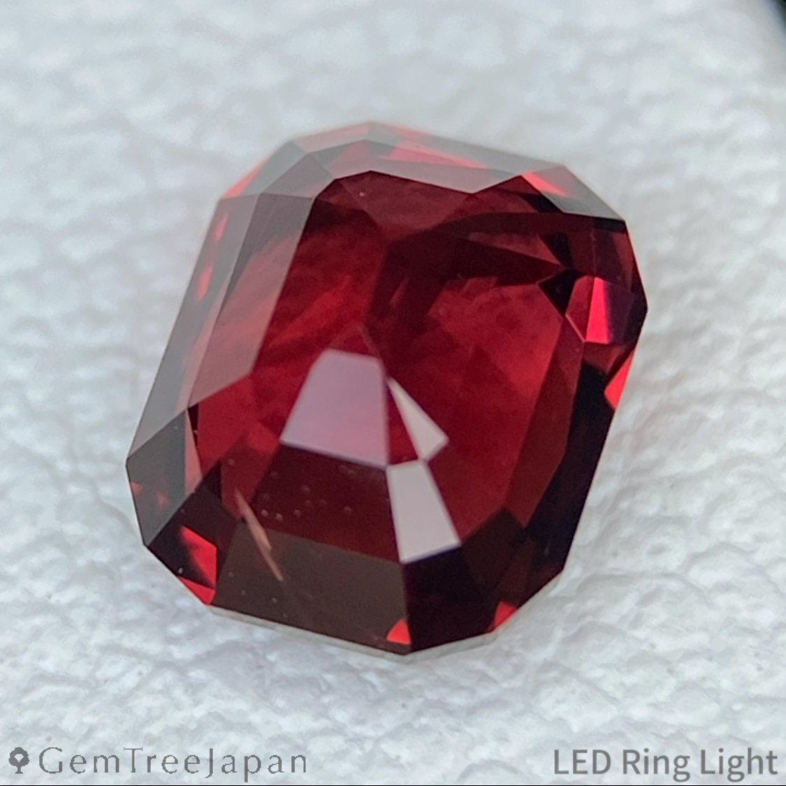 Rhodolite Garnet 1.084ct / Vietnam