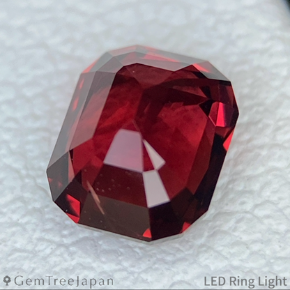 Rhodolite Garnet 1.084ct / Vietnam