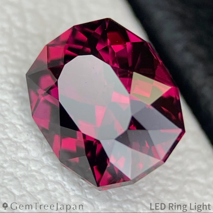 Rhodolite Garnet 1.157ct / Vietnam