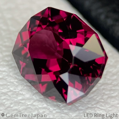 Rhodolite Garnet 1.157ct / Vietnam