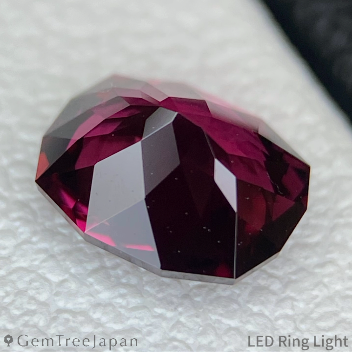 Rhodolite Garnet 1.157ct / Vietnam