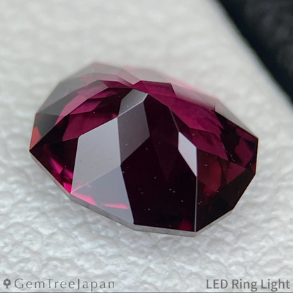 Rhodolite Garnet 1.157ct / Vietnam