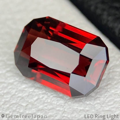 Rhodolite Garnet 1.37ct / Vietnam