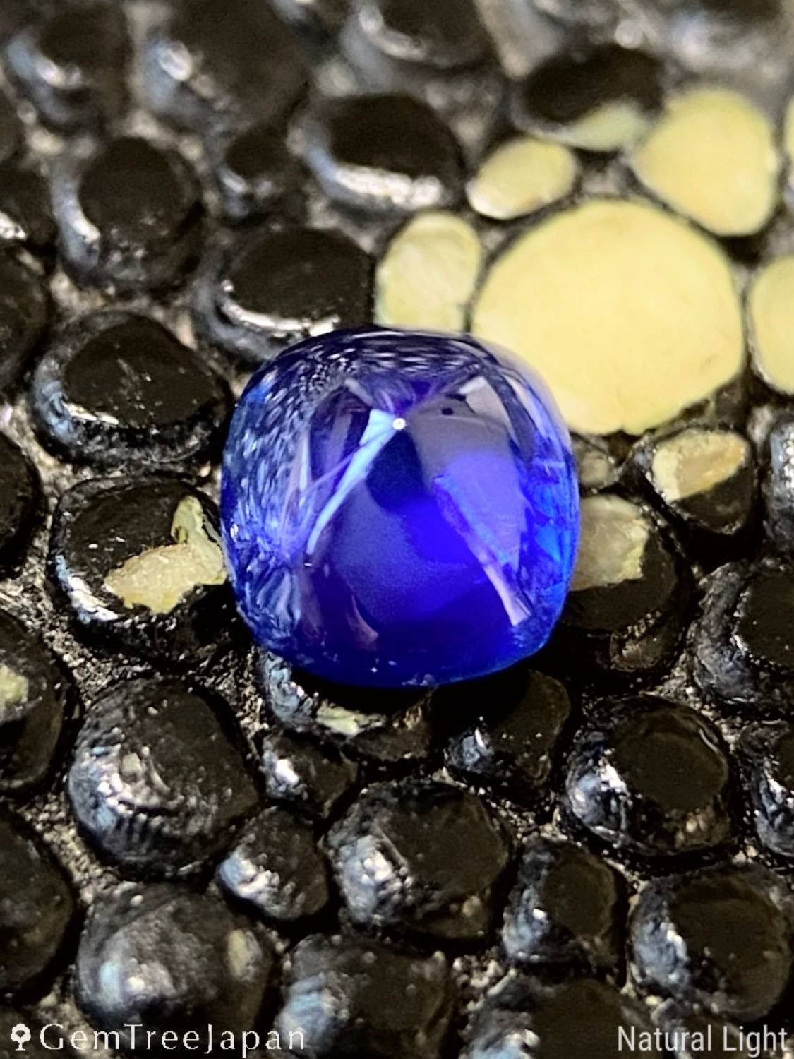 Royal Blue Sapphire 0.413ct / Sri Lanka