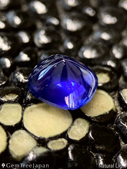 Royal Blue Sapphire 0.413ct / Sri Lanka