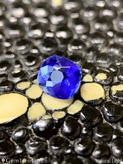 Royal Blue Sapphire 0.413ct / Sri Lanka