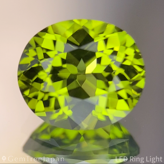 Peridot 1.89ct / Vietnam