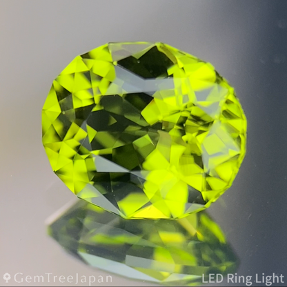 Peridot 1.50ct / Vietnam / Table Cube Cut
