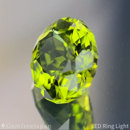 Peridot 1.50ct / Vietnam / Table Cube Cut