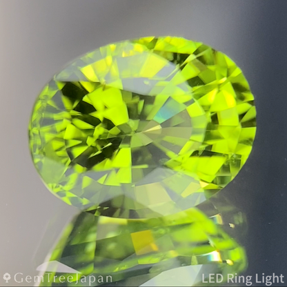 Peridot 2.132ct / Vietnam