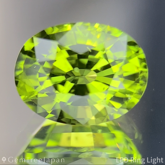 Peridot 2.132ct / Vietnam