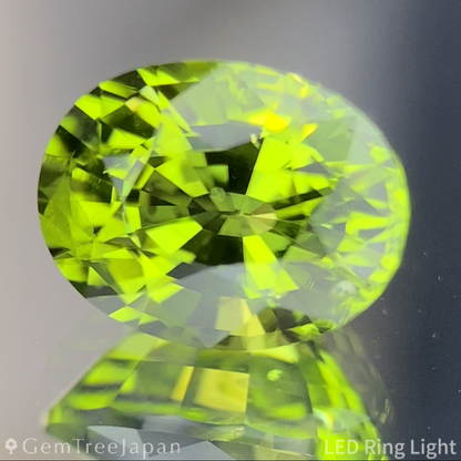 Peridot 2.132ct / Vietnam