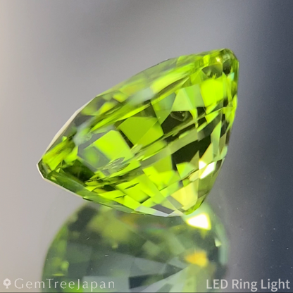 Peridot 2.132ct / Vietnam