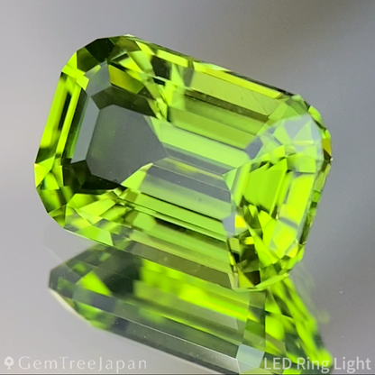 Peridot 2.360ct / Vietnam