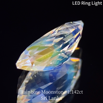 Rainbow MoonStone 1.142ct / Sri Lanka