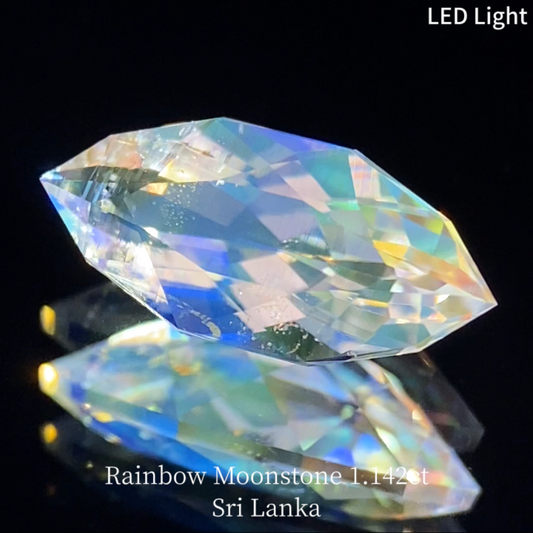 Rainbow MoonStone 1.142ct / Sri Lanka