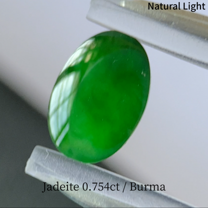 【X'mas Special Price】Jadeite 翡翠 0.754ct / Burma