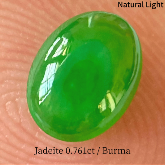 Jadeite 翡翠 0.761ct / Burma