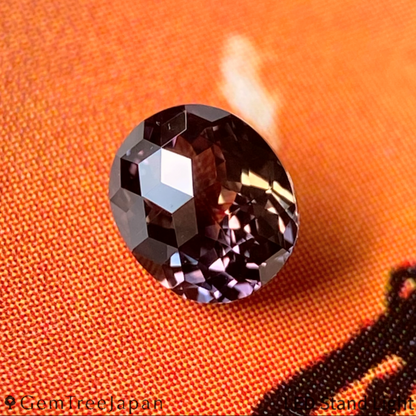 "Cube Cut" Un-Heat Sapphire 0.449ct / Tanzania