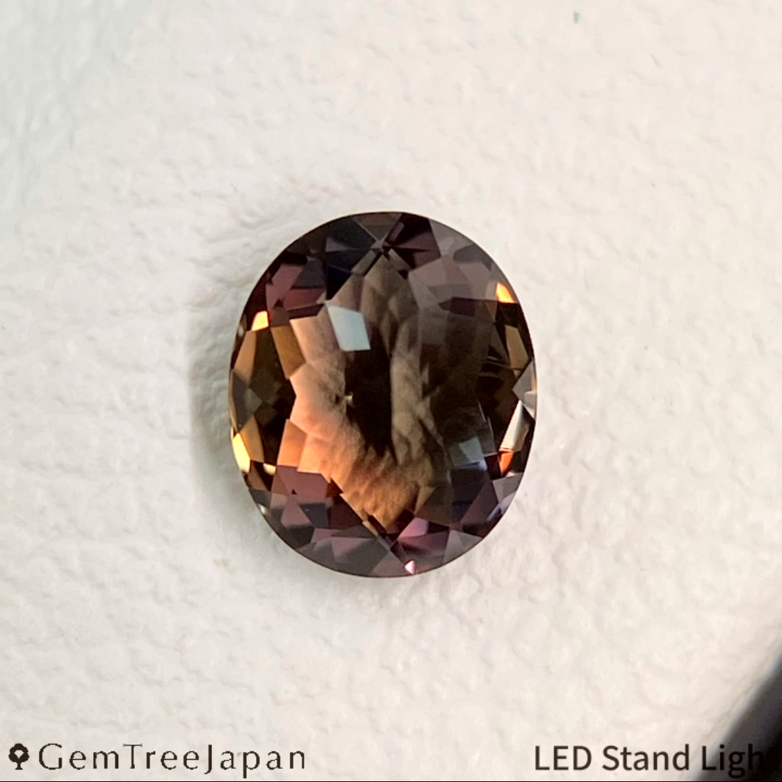 "Cube Cut" Un-Heat Sapphire 0.449ct / Tanzania