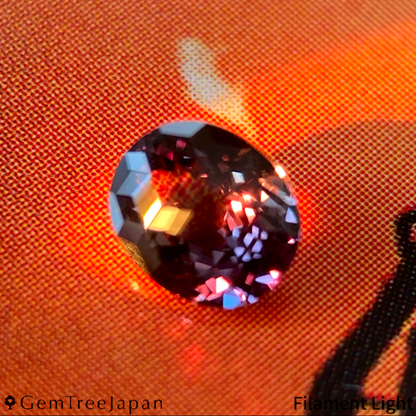 "Cube Cut" Un-Heat Sapphire 0.449ct / Tanzania