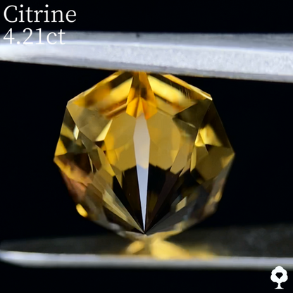 Citrine 4.21ct / Umbrella Narika Cut