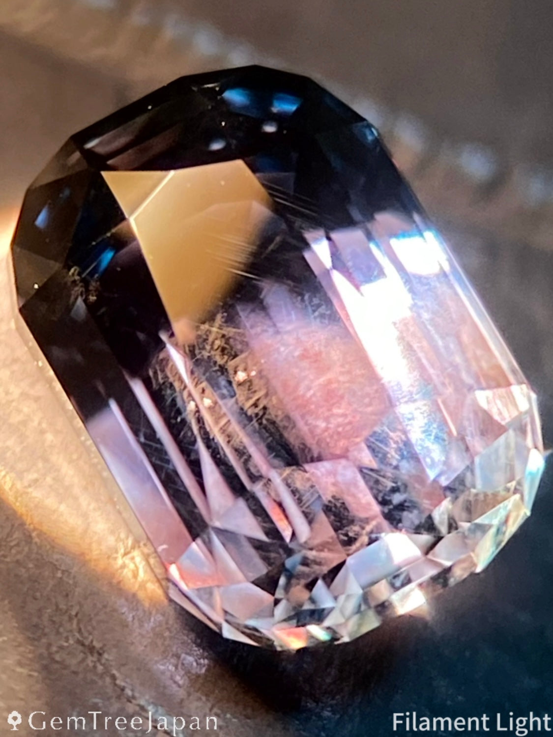 "Super Elegant Cut" Un-Heat Color Change Sapphire 1.574ct / Tanzania