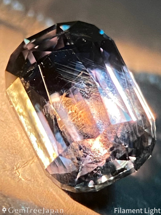 "Super Elegant Cut" Un-Heat Color Change Sapphire 1.574ct / Tanzania