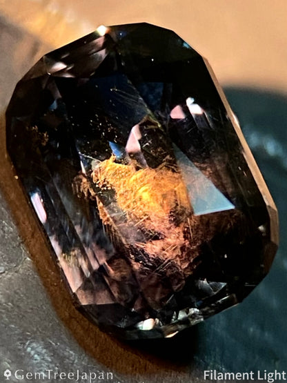 "Super Elegant Cut" Un-Heat Color Change Sapphire 1.574ct / Tanzania